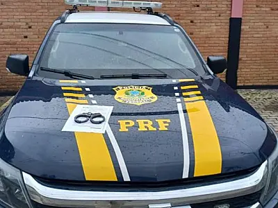 Fiscalização da PRF na Dutra encontra menor desaparecida e prende foragido da Justiça