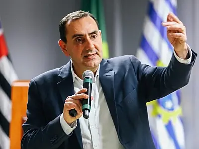 Presidente do PL Mulher protocola pedido de investigação oficial ao Prefeito de São José