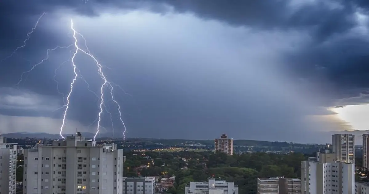 Alerta de tempestade prevê ventos de até 100 km/h e granizo na RMVale