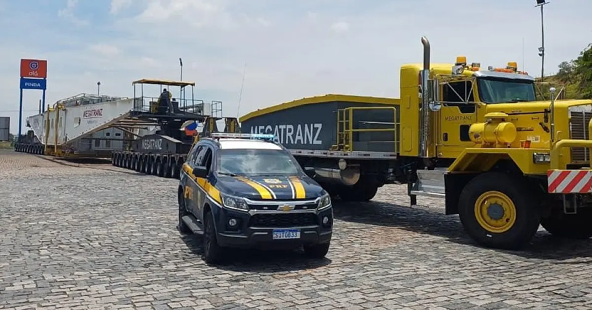 VÍDEO: Comboio de mais de 600 toneladas retoma deslocamento e deve passar por Guaratinguetá e Cachoeira Paulista nesta quinta-feira (04)
