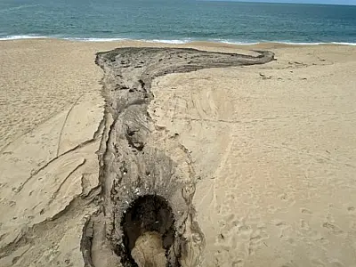 Prefeitura de São Sebastião autua condomínio Alcatrazes por infração ambiental na Praia de Boiçucanga