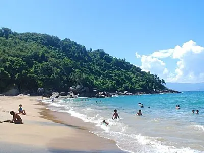 Afogamento no mar termina com a morte de turista em Ilhabela