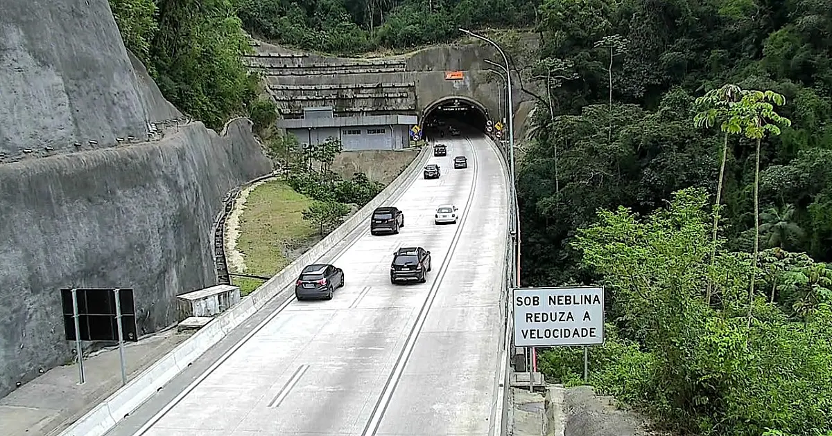 Rodovia dos Tamoios terá bloqueios para passagem de carga especial de 336 toneladas