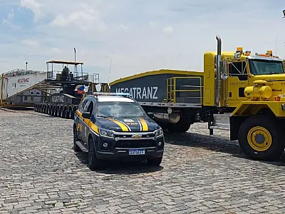 Operação com carga especial na Via Dutra tem parada técnica em Lavrinhas