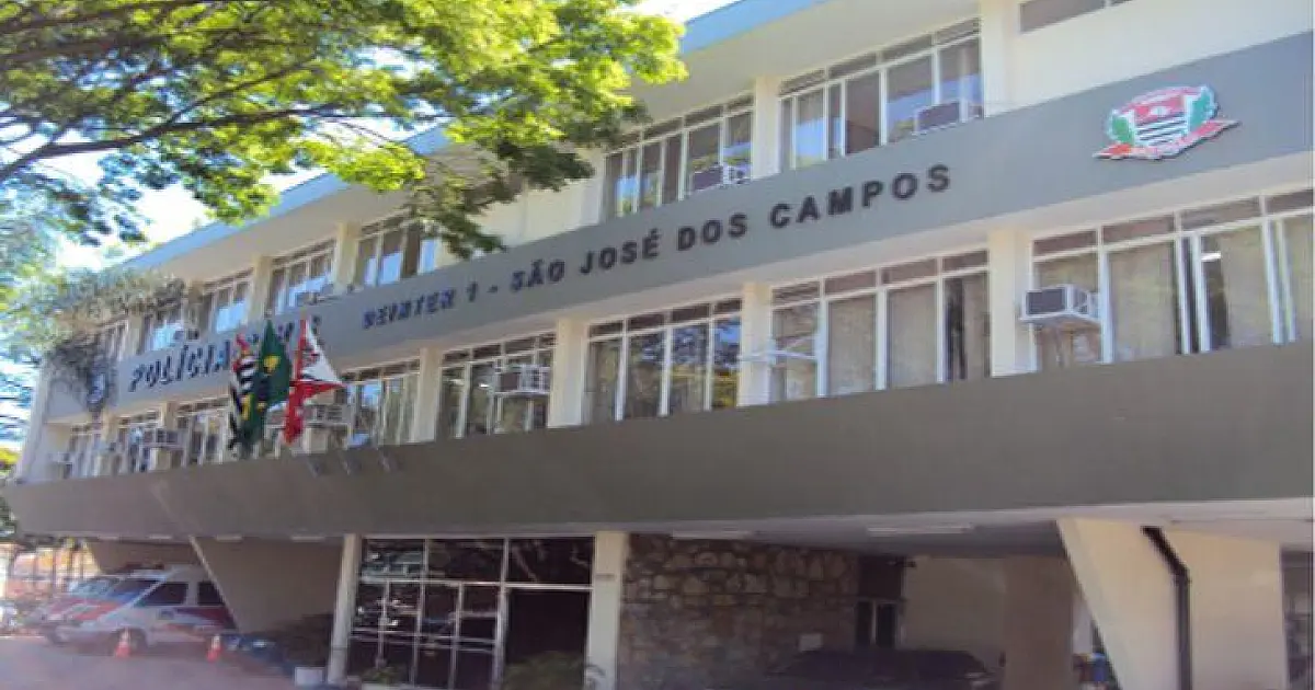 Carro furtado em Jacareí é recuperado em São José dos Campos