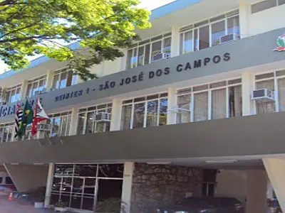 Carro furtado em Jacareí é recuperado em São José dos Campos