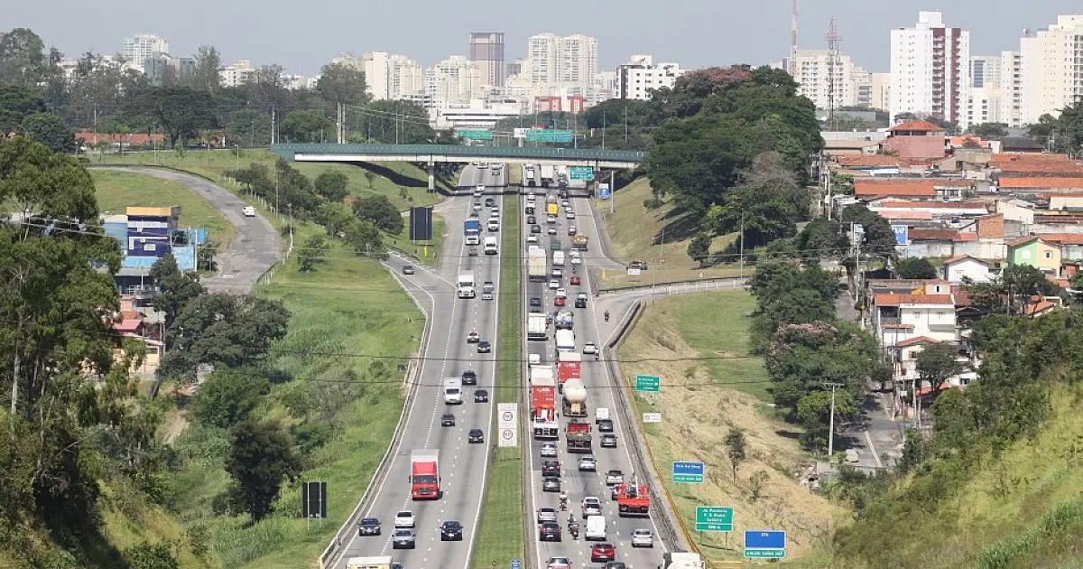 Mais de 2 milhões de veículos devem circular nas rodovias da RMVale no feriado de Páscoa