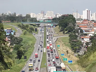 Mais de 2 milhões de veículos devem circular nas rodovias da RMVale no feriado de Páscoa
