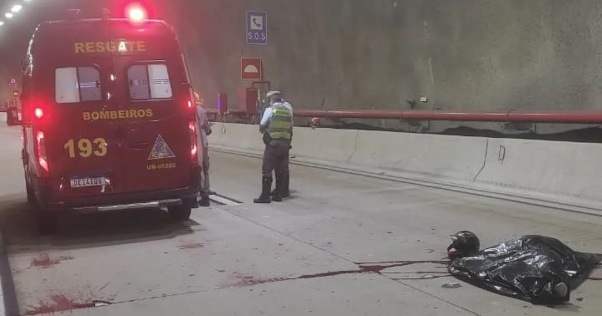 Colisão dentro de túnel do Contorno Sul mata condutor de moto e deixa adolescente ferido em São Sebastião