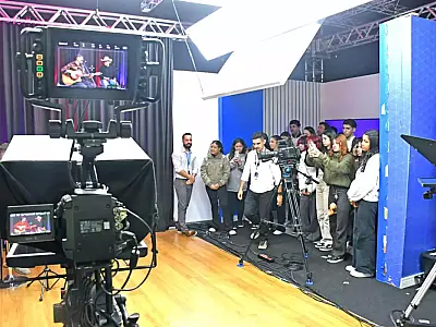 Estudantes conhecem a TV Câmara de São José dos Campos