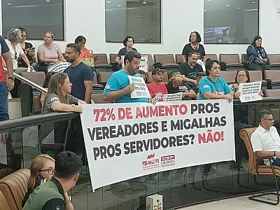 Protestos não impedem aprovação e Câmara confirma reajuste de 72% aos vereadores em Jacareí