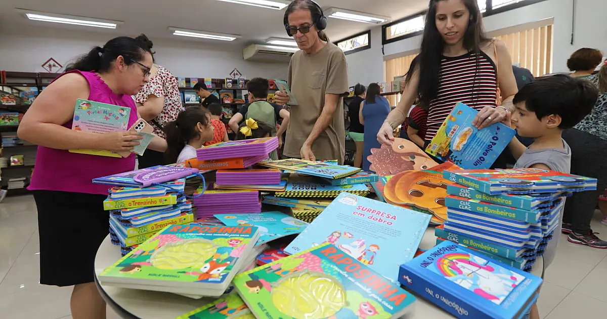 Dia do Livro: Biblioteca Municipal de Jacareí registra aumento de empréstimos de livros em meio à evolução digital