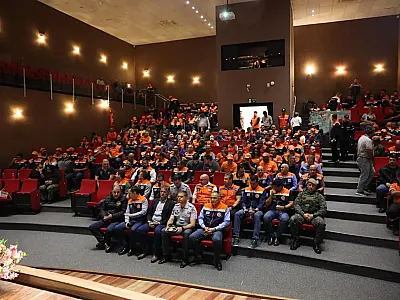 Participantes receberam orientações técnicas voltadas à prevenção e ao combate a incêndios em vegetação.