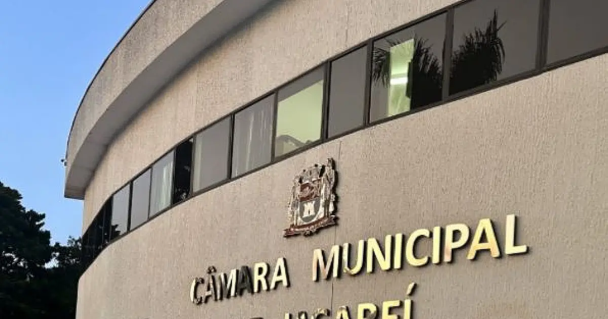 Jacareí discute aumento salarial de vereadores; proposta prevê reajuste de 72%