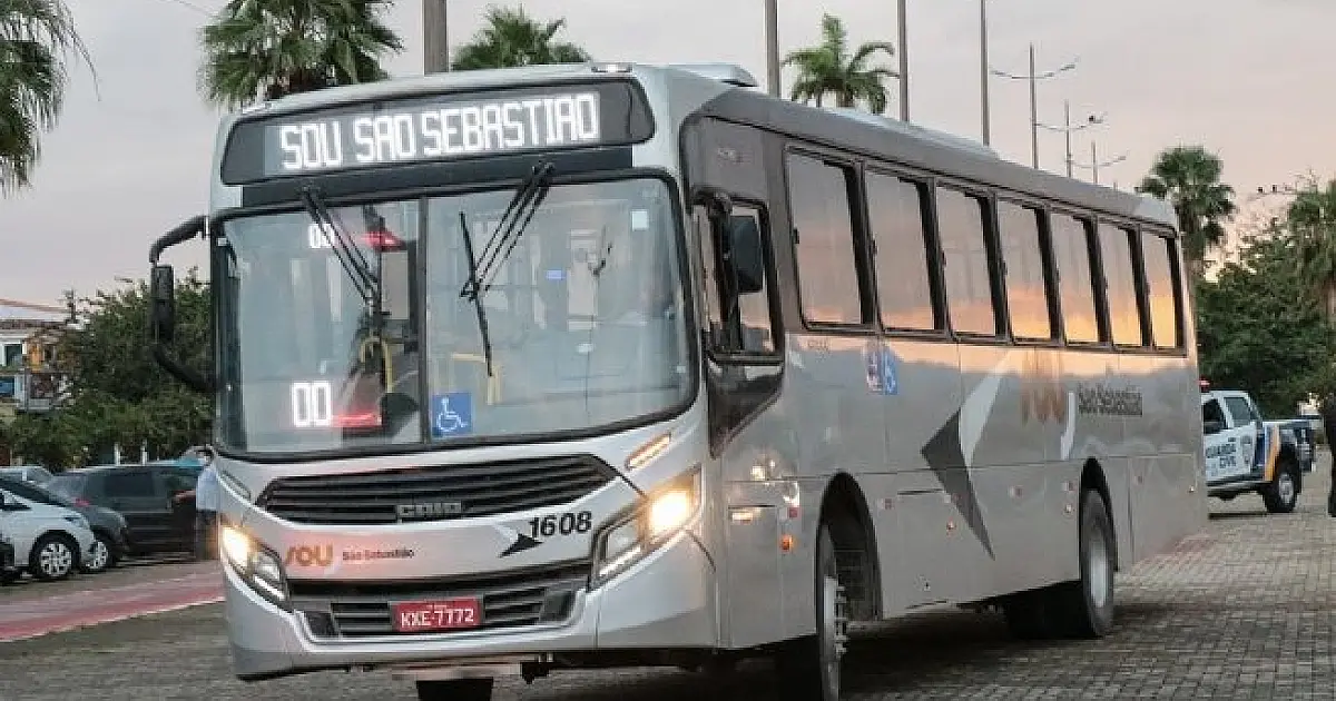 VÍDEO: Transporte em São Sebastião é normalizado após protesto por atraso no 13º salário