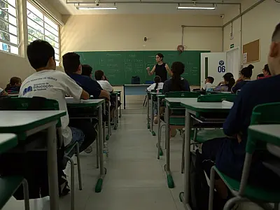 Processo seletivo para contratação de professores temporários é interrompido por decisão judicial em Taubaté