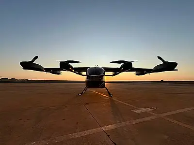 Carro voador da Eve produzido em Taubaté faz primeiro voo na maior pista da América do Sul
