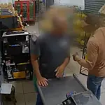 VÍDEO: Roubo a comerciante é registrado por câmeras de segurança em Potim