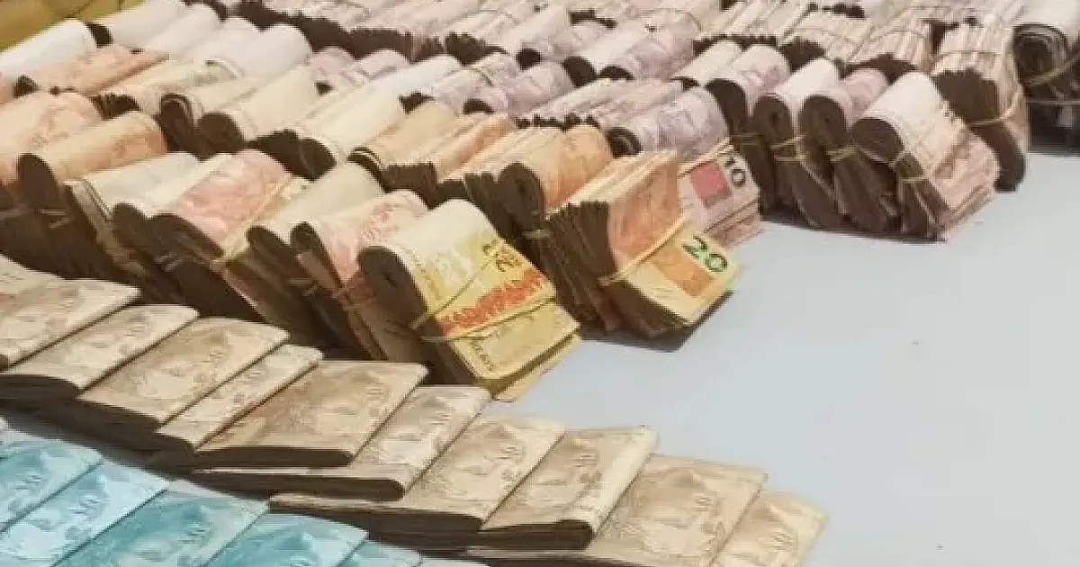 Megaoperação da Polícia Civil apreende arma e quase R$ 160 mil em duas cidades da região