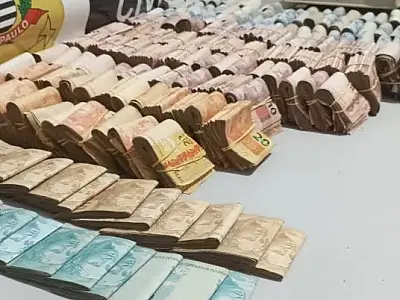 Megaoperação da Polícia Civil apreende arma e quase R$ 160 mil em duas cidades da região