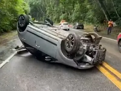 Acidente ocorreu na altura do km 146 da Rio-Santos em São Sebastião.
