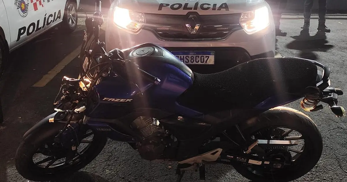 PM recupera motocicleta furtada após abordagem a adolescentes em Jacareí