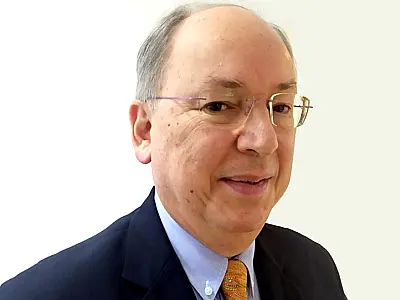 Condenação em regime semiaberto envolve engenheiro formado no ITA após debate sobre urnas.