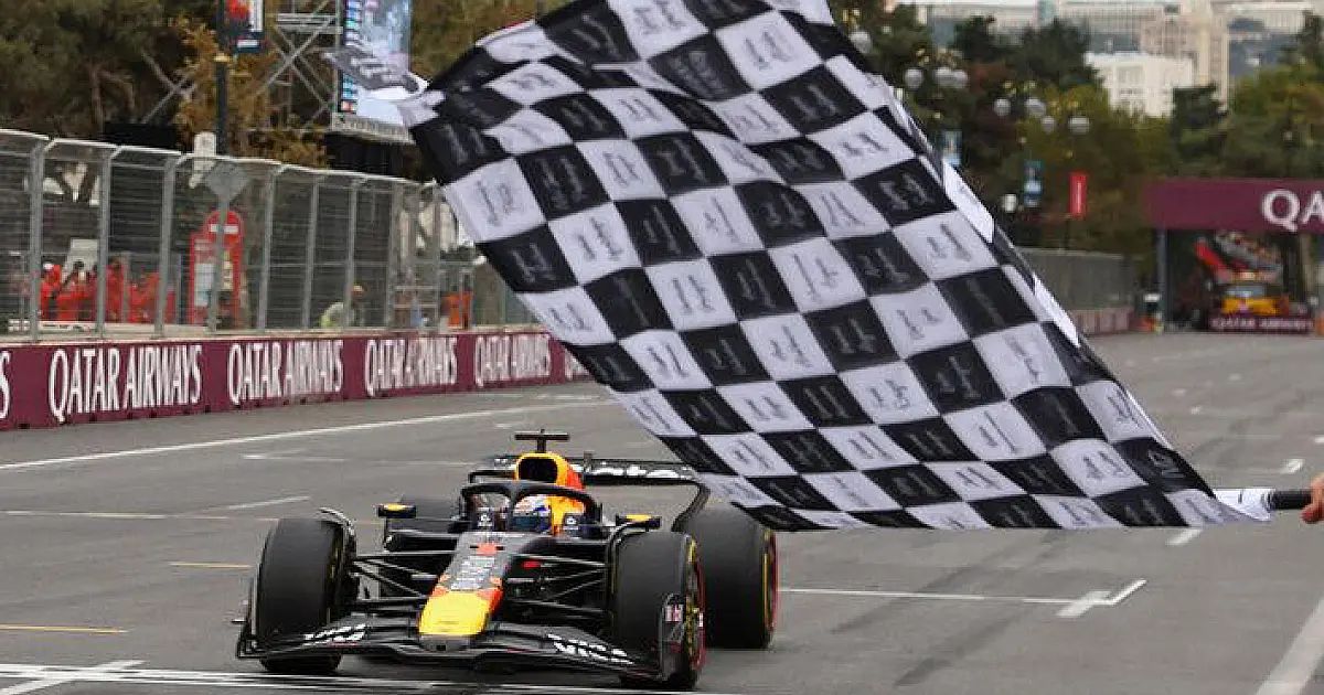 F1: Verstappen vence o GP do Azerbaijão de ponta a ponta; Bortoleto é 11º