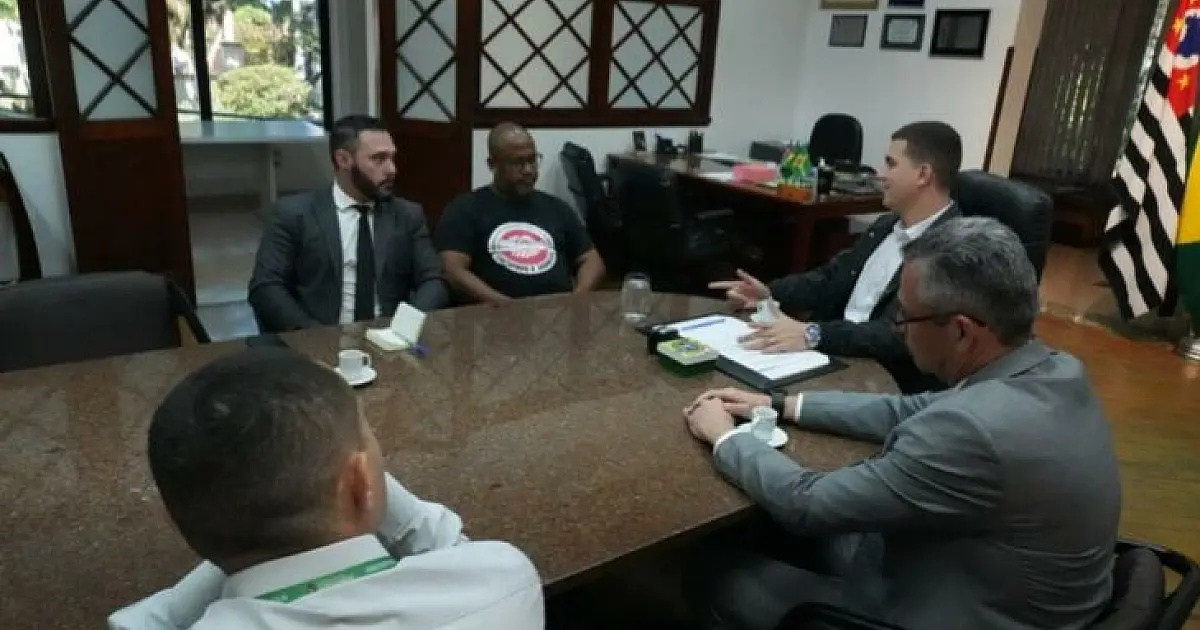Servidores da Fusam e sindicato mantêm greve após nova reunião sem acordo com a Prefeitura