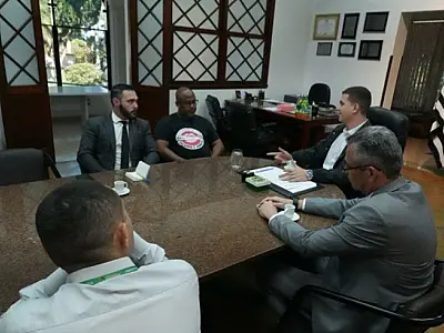 Servidores da Fusam e sindicato mantêm greve após nova reunião sem acordo com a Prefeitura