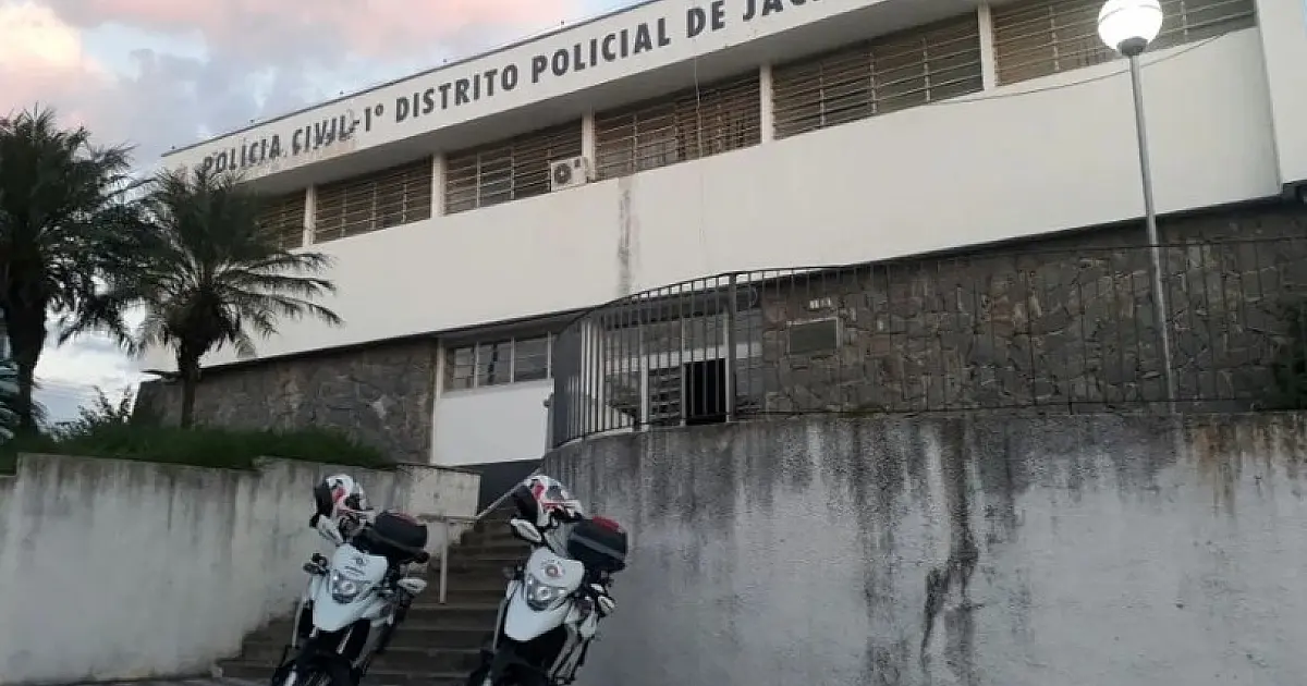 Denúncia leva à prisão de suspeitos e recuperação de carga de carne roubada em Jacareí
