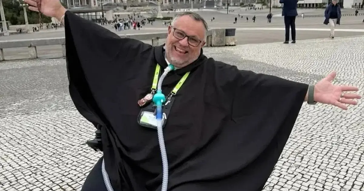 VÍDEO: Padre Márlon Múcio recebe alta hospitalar e compartilha vídeo descontraído com familiar nas redes sociais