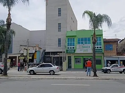 Obra é interditada no Centro de Taubaté por risco de colapso