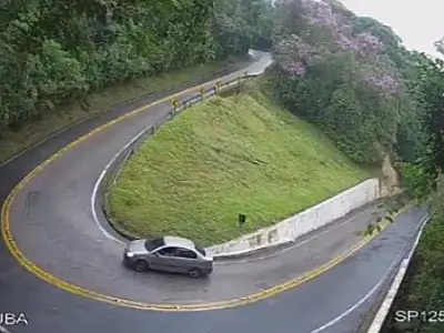 Rodovia Osvaldo Cruz volta a operar após queda de barreira em Ubatuba