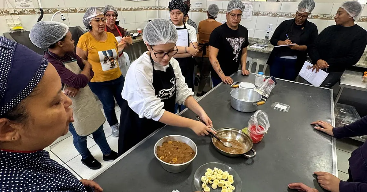 Prefeitura de Jacareí e ‘Qualifica SP’ encerram curso de Culinária Básica