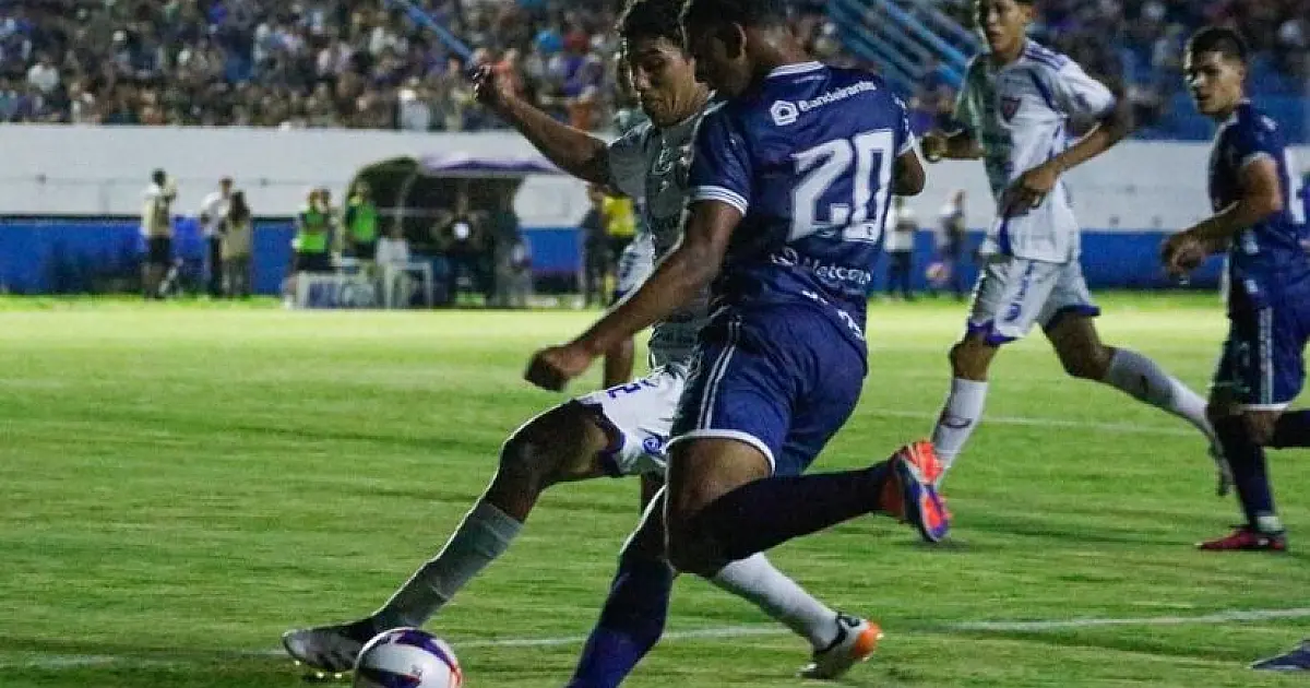 Equipe de futebol que venceu o Taubaté na Copinha sofre grave acidente no Tocantins