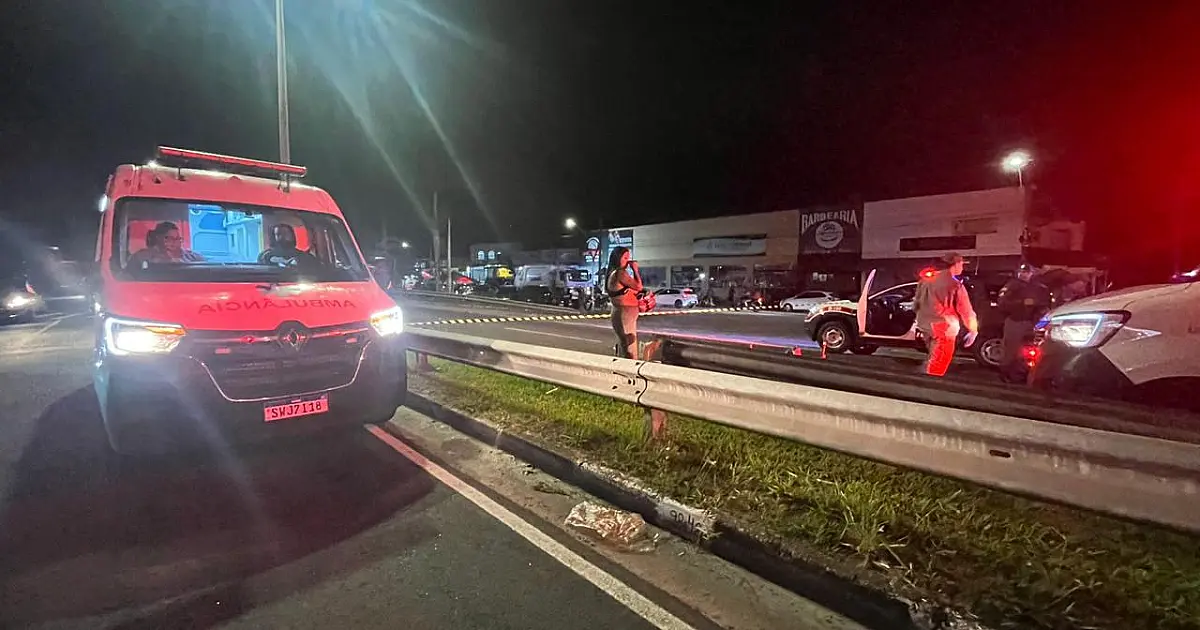 Atropelamento na Rodovia Rio-Santos deixa policial da reserva em estado grave em Caraguá