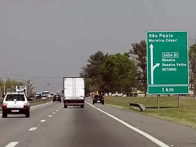 Viatura de Concessionária é furtada em base na Via Dutra e encontrada incendiada em Pinda