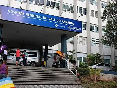 As duas crianças permanecem internadas no Hospital Regional em Taubaté e sem previsão de alta.