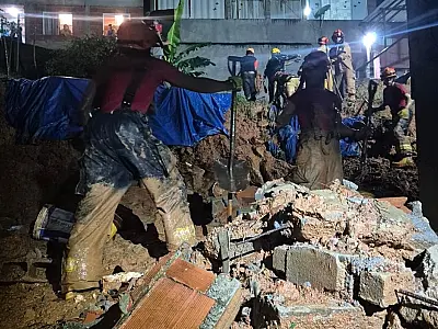 VÍDEO: Litoral Norte enfrenta em 3 horas chuva prevista para quase um mês e registra deslizamento em Ilhabela; Defesa Civil confirma mortes