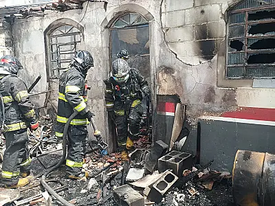 Bombeiros controlam incêndio próximo a hospital particular no centro de São José