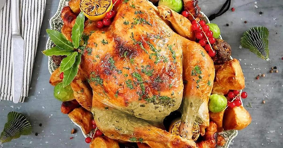 Pesquisa em supermercados da RMVale aponta variações de preços em alimentos da Ceia de Natal