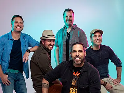 Feriado tem atração nacional do pagode em casa de shows em São José
