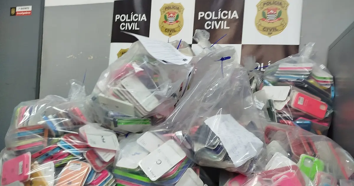 Operação da Polícia Civil apreende mais de 2,5 mil produtos suspeitos de falsificação em São José