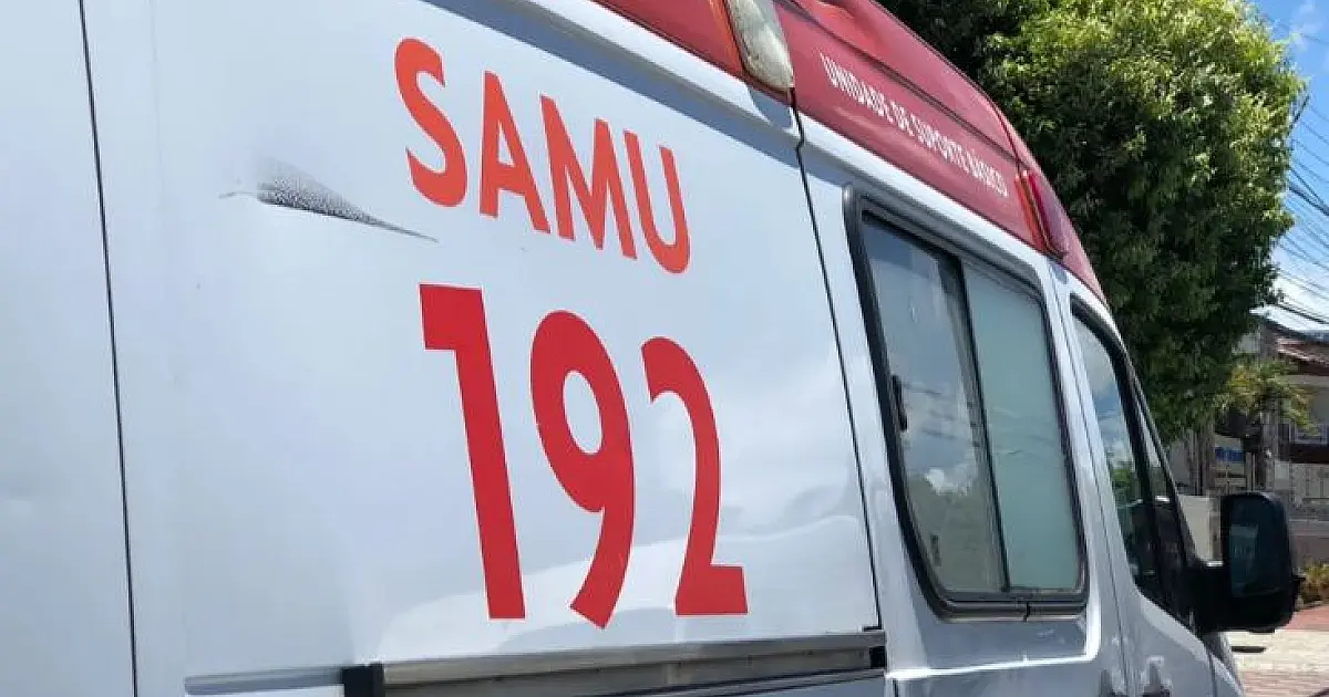 Colisão envolvendo moto, carros e caminhão deixa ferido no Anel Viário em São José