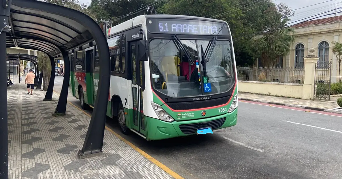 Transporte público é alvo de fiscalização e questionamentos em Pindamonhangaba