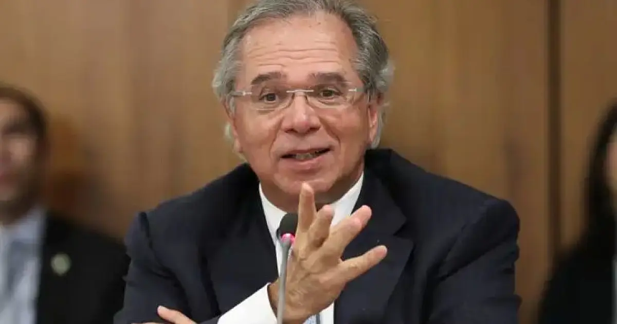 Ex-ministro Paulo Guedes participa de evento de finanças em São José