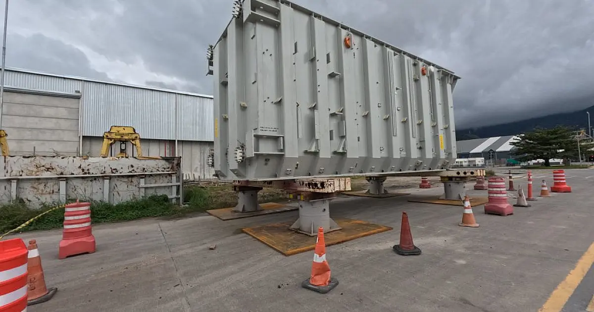 Operação inédita leva transformador de quase 850 toneladas até o Porto de São Sebastião