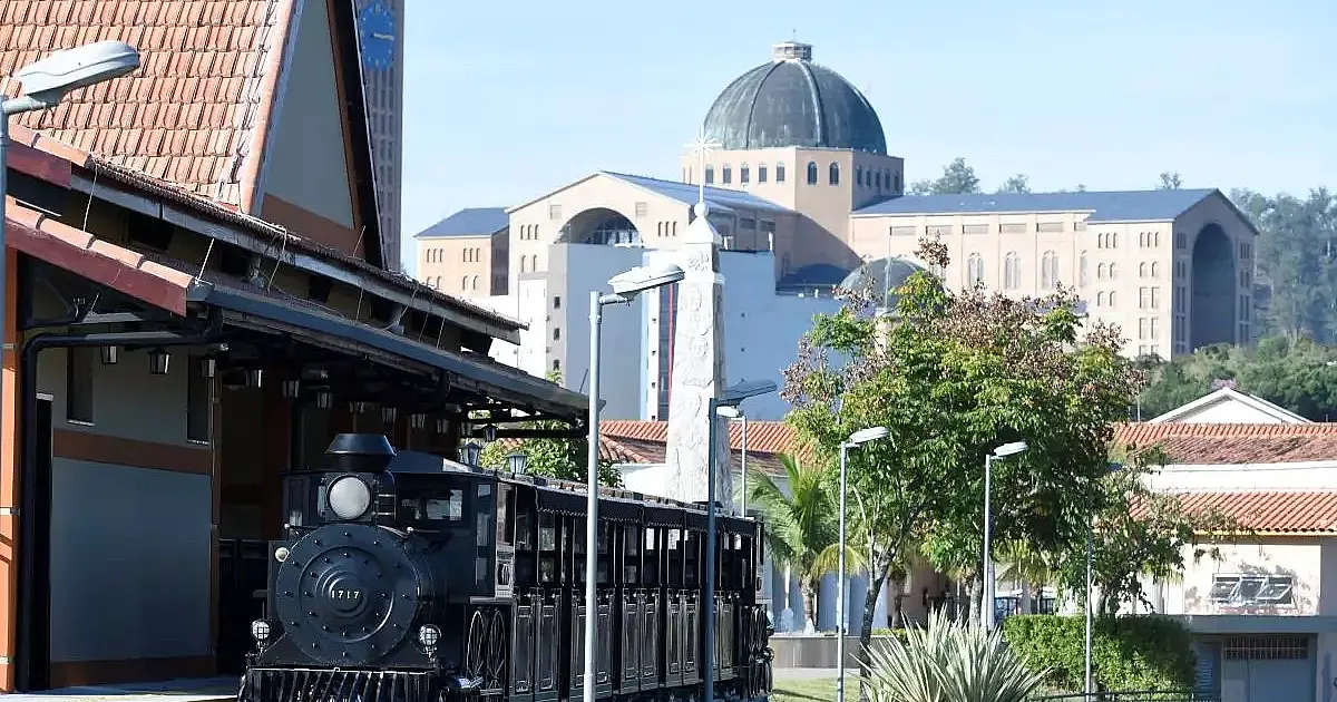 Trens turísticos são suspensos em Aparecida após operação de fiscalização