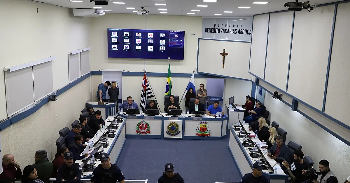 Vereadores derrubam veto de Mateus Silva à revogação da taxa do lixo em Caraguatatuba